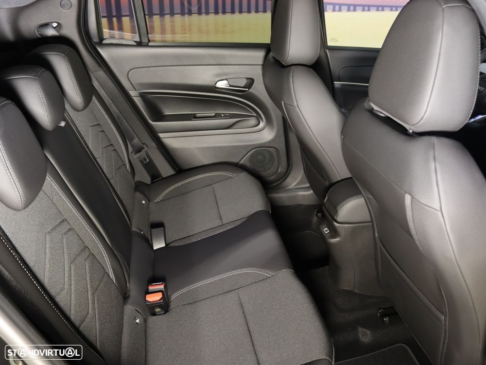 Jeep Avenger 1.2 e-Hybrid Altitude DCT - 13