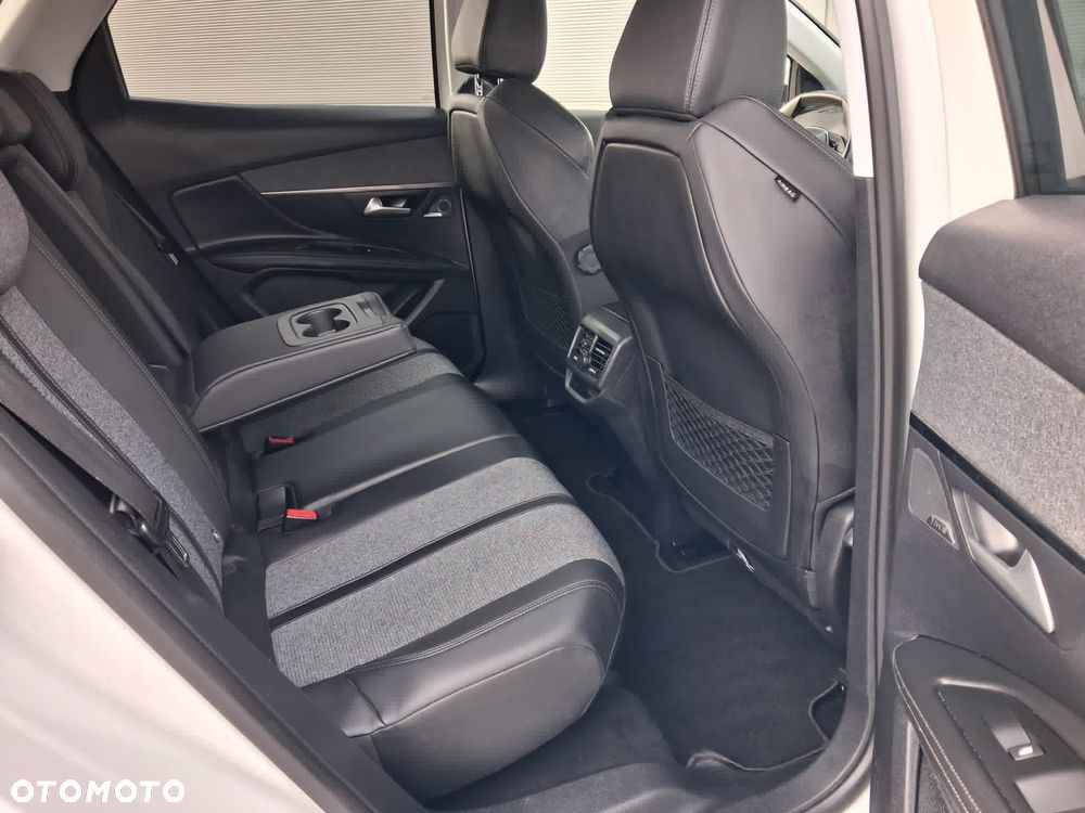 Peugeot 3008 PureTech 130 Stop & Start GPF Allure Business-Paket - 27
