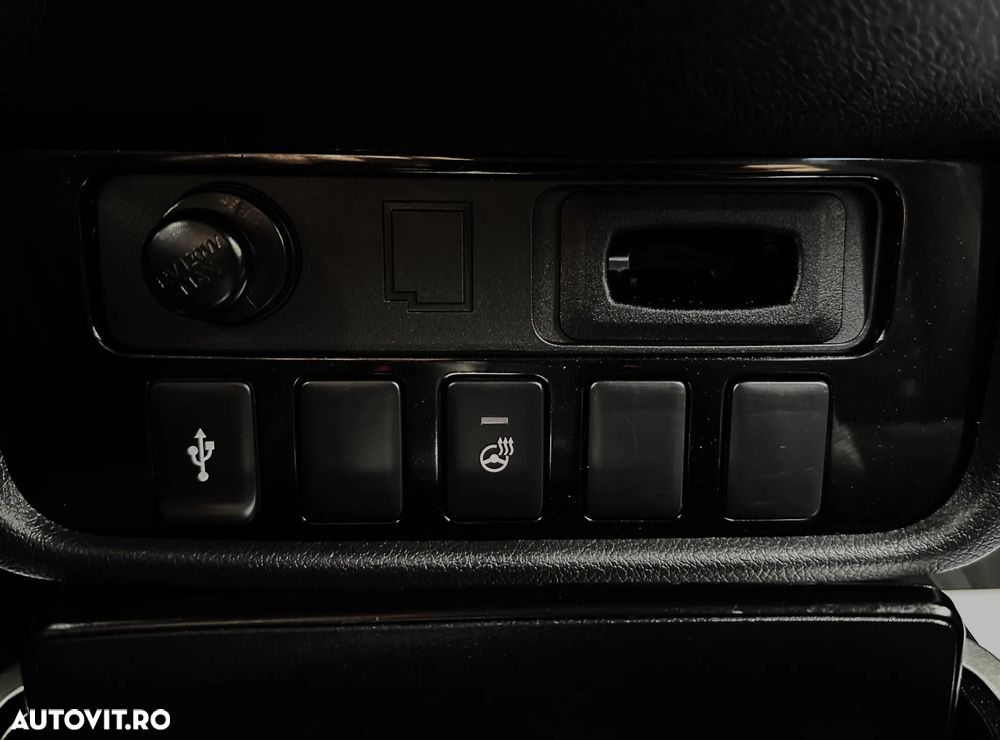 Mitsubishi Outlander PHEV 2.4 L 4X4 Intense - 17