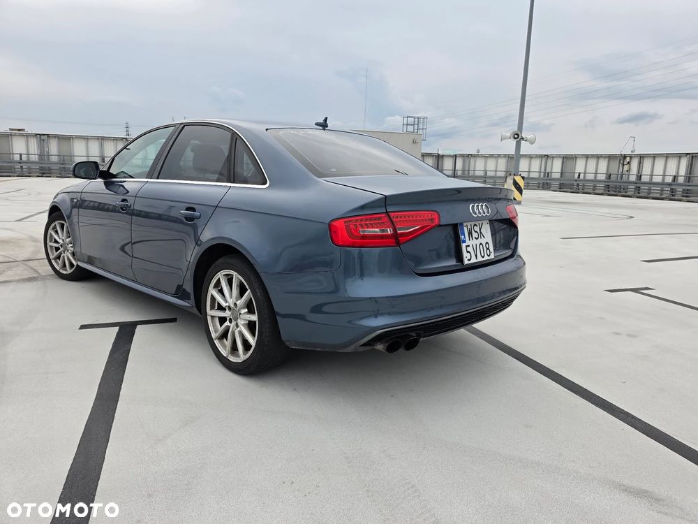 Audi A4 Limousine - 12