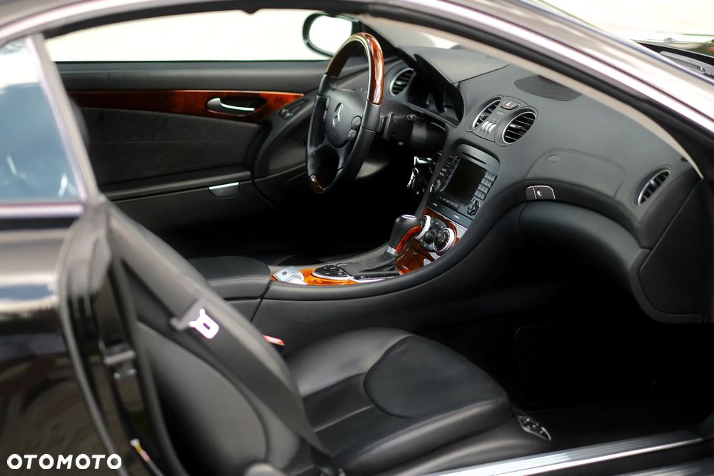 Mercedes-Benz SL - 22