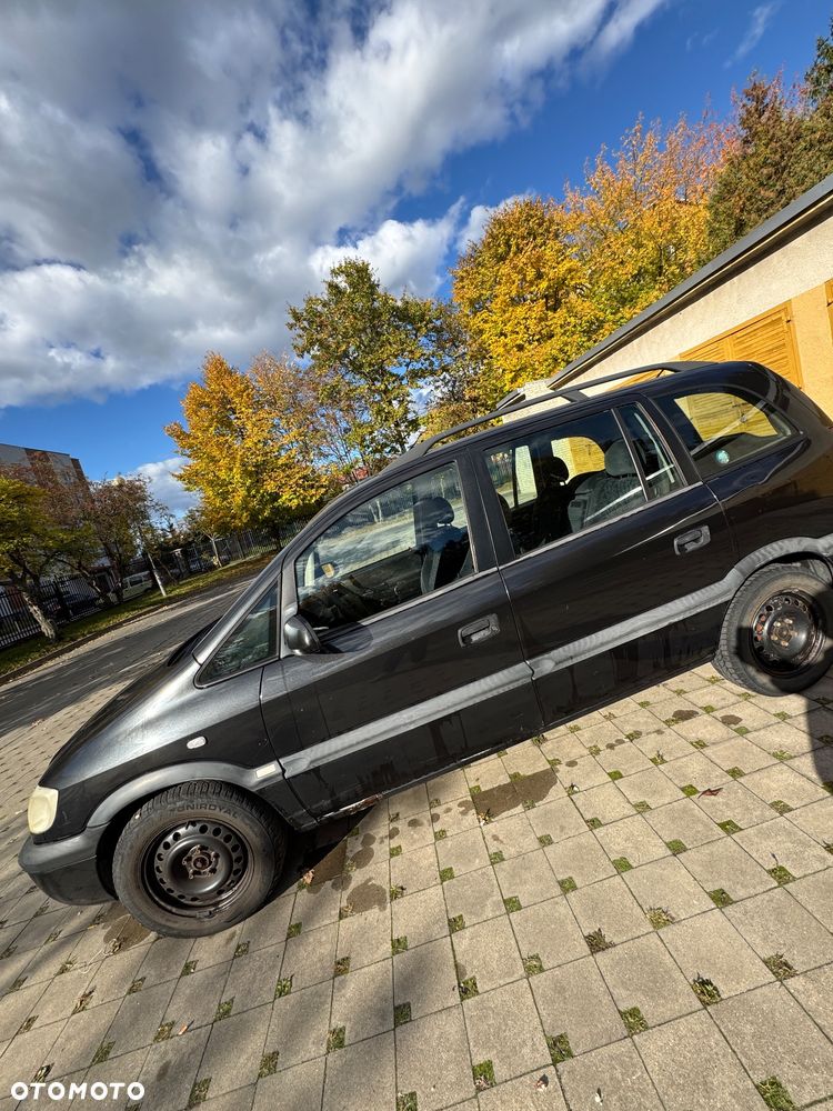 Opel Zafira 1.8 16V - 4