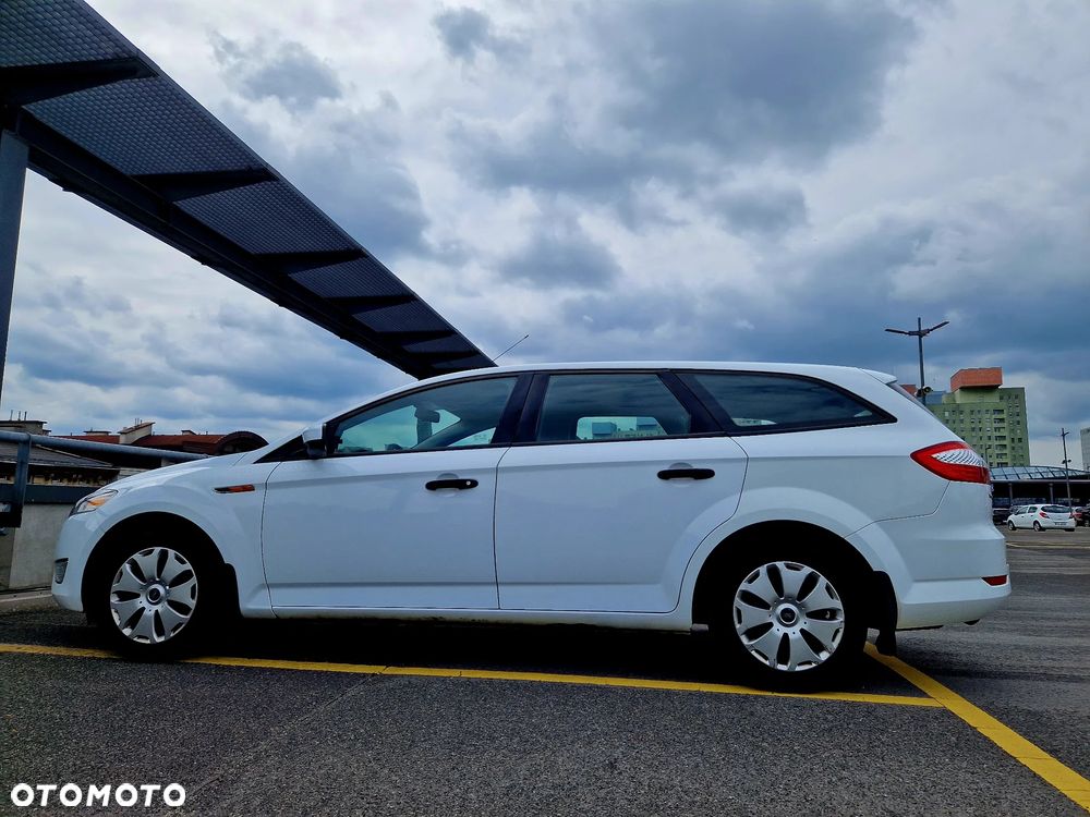 Ford Mondeo 1.8 TDCi Ambiente - 8