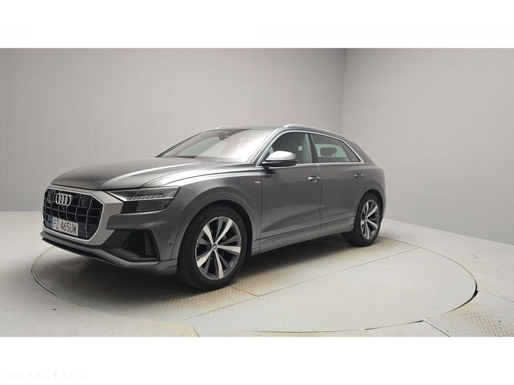 Audi Q8 - 1