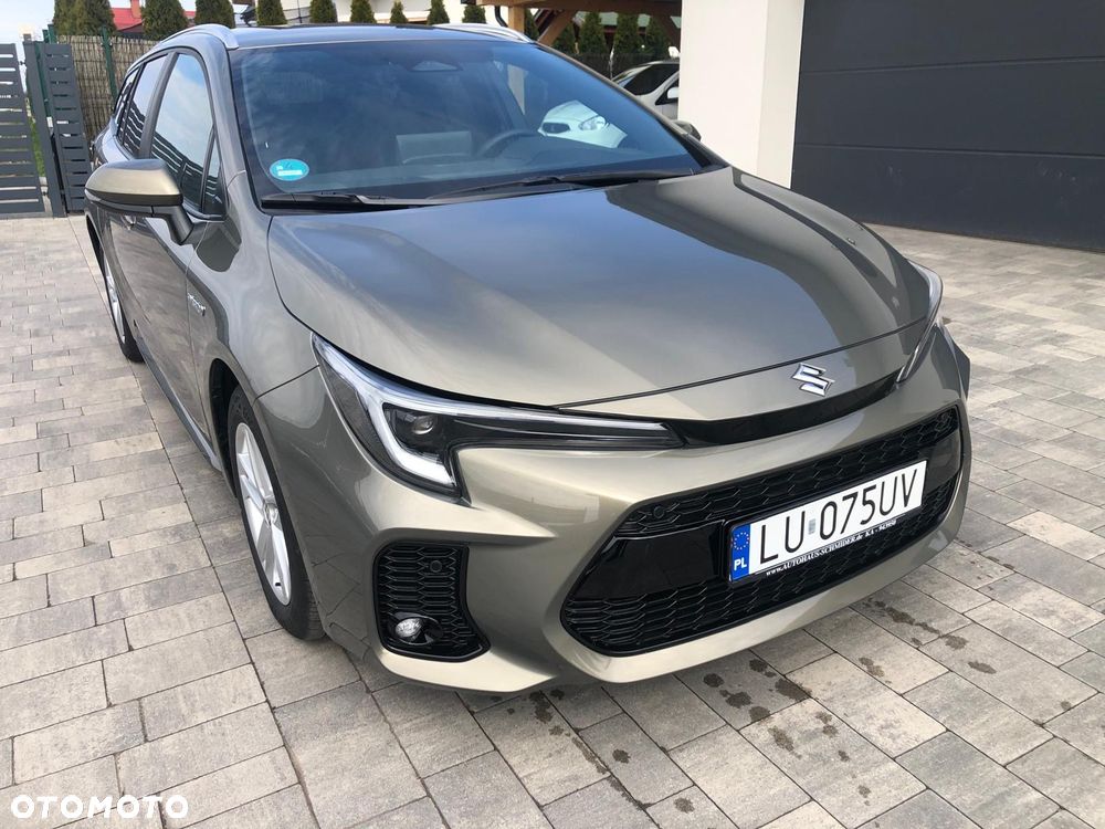 Suzuki Swace 1.8 Hybrid Premium Plus CVT - 12