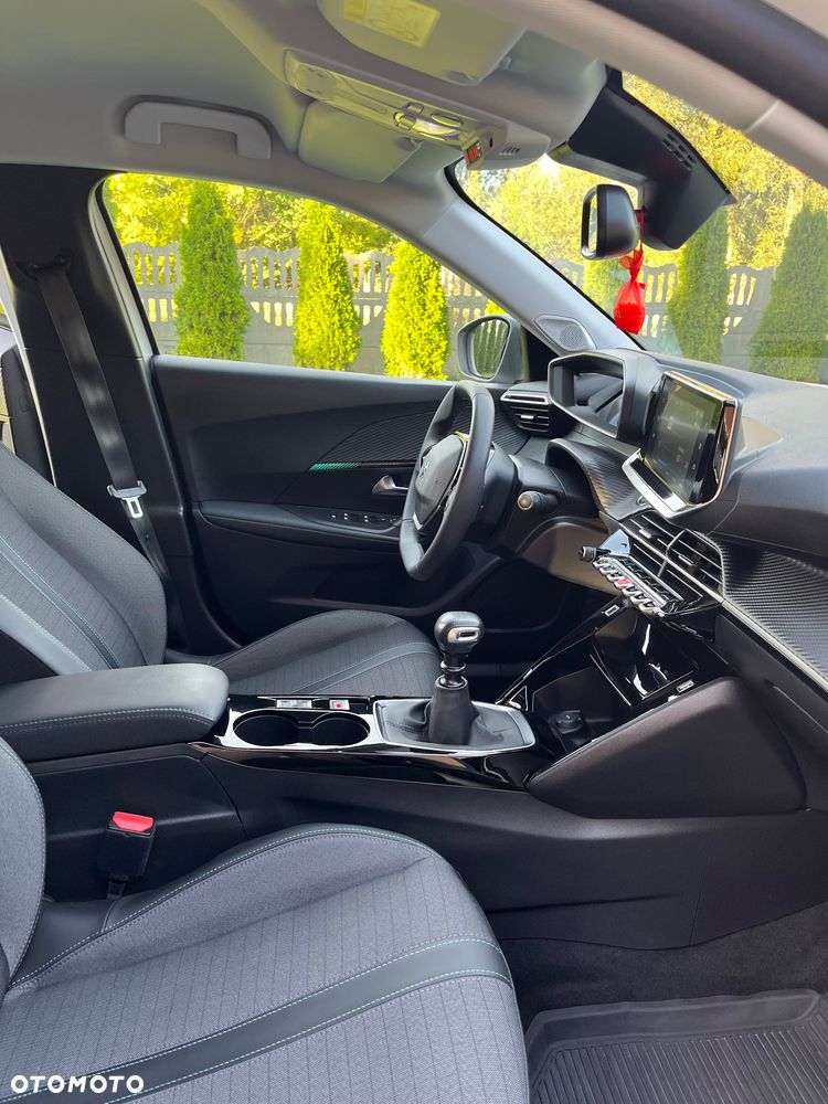 Peugeot 2008 1.2 PureTech Allure Pack S&S - 27