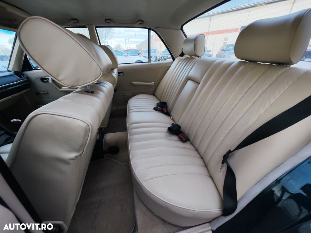 Mercedes-Benz W123 - 23