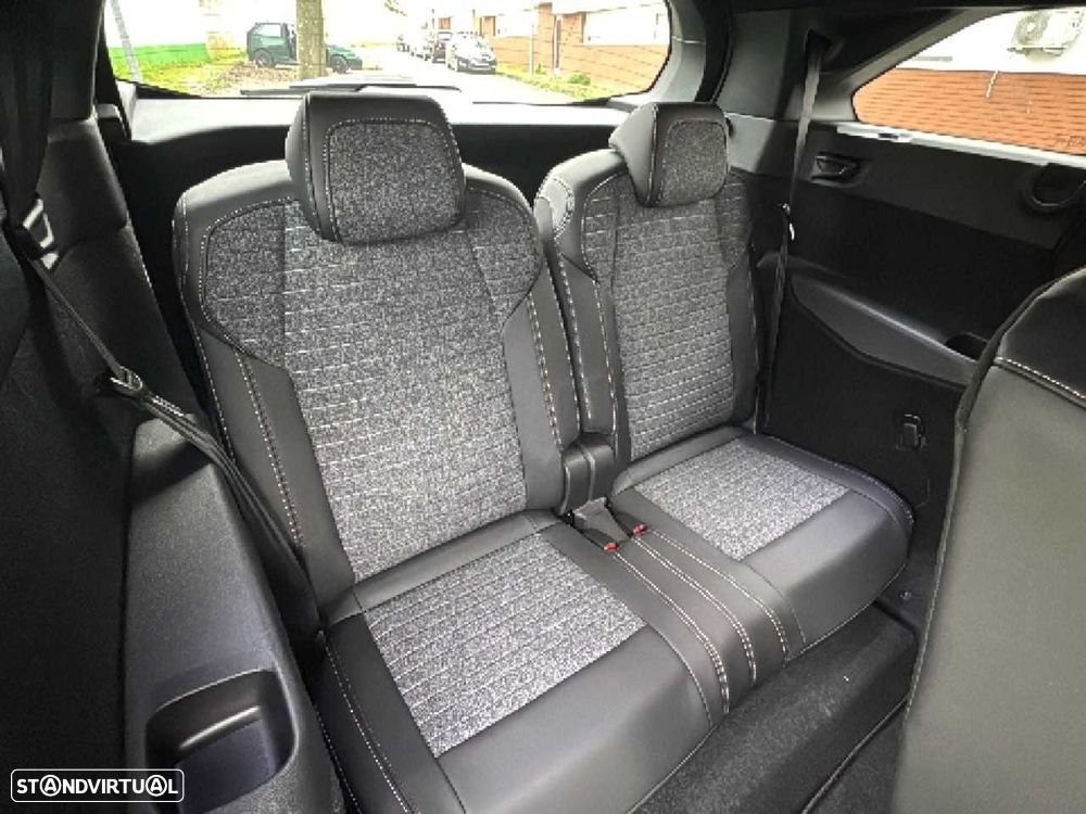 Peugeot E-5008 73 kWh Allure - 17