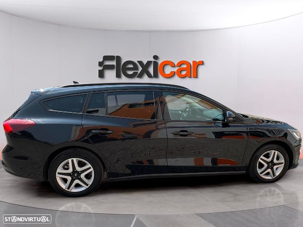 Ford Focus SW - 8