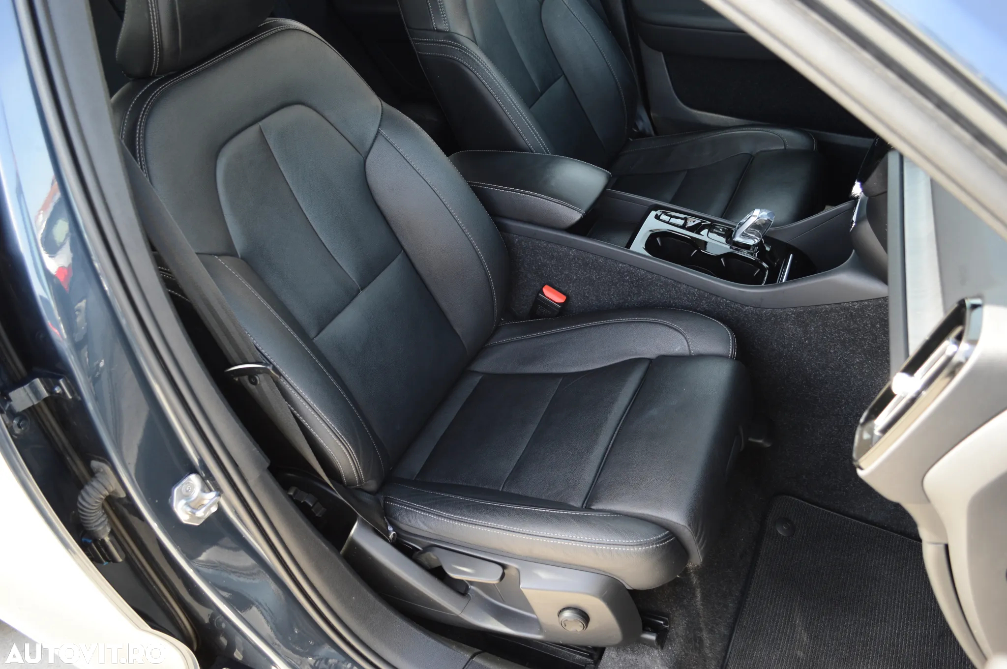 Volvo XC 40 Recharge T5 Twin Engine AT7 Inscription Expression - 18