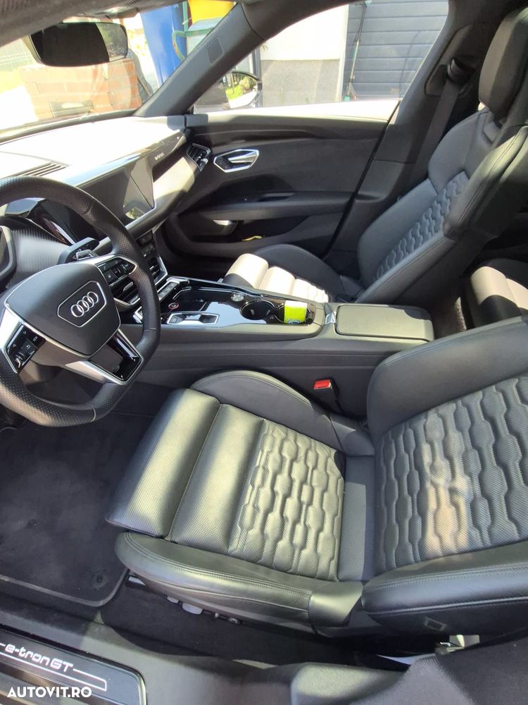 Audi e-tron GT 60 quattro - 11
