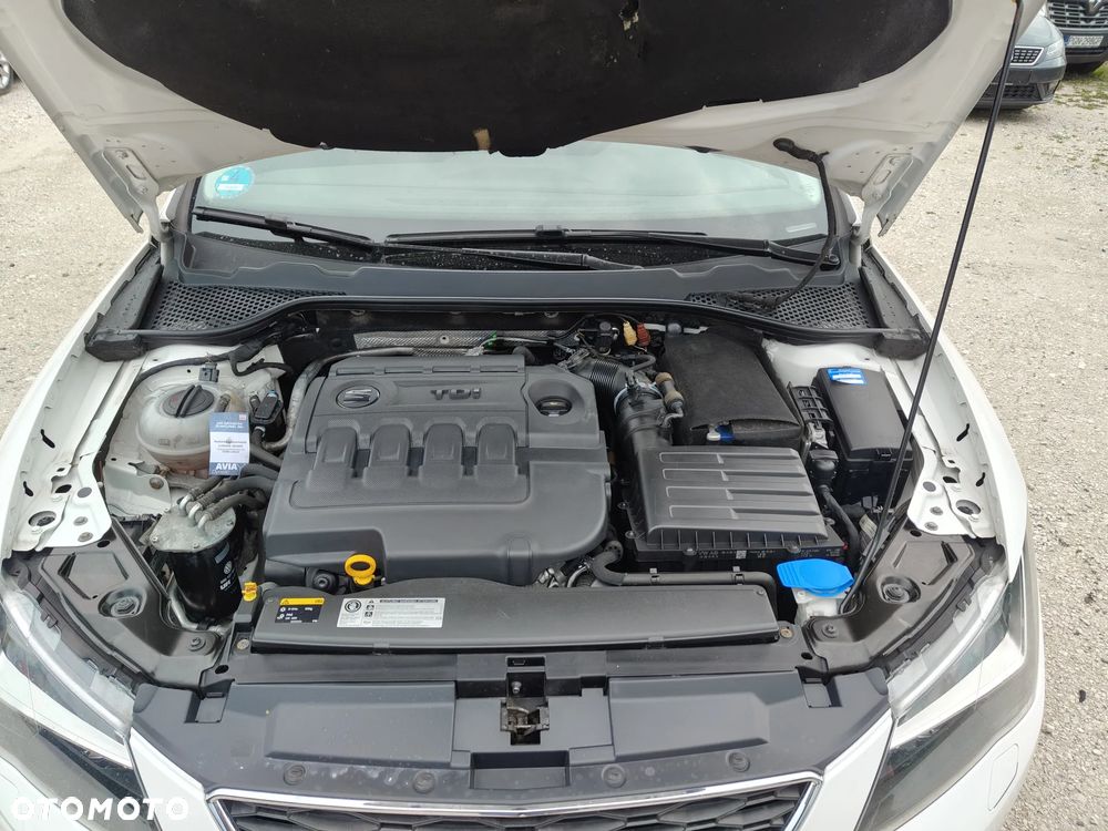 Seat Leon 2.0 TDI DPF Ecomotive DSG FR - 33