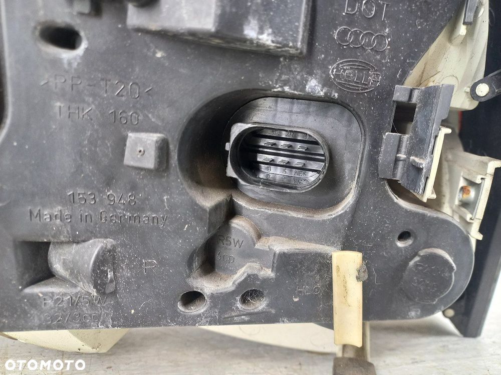 LAMPA TYLNA PRAWA AUDI A4 B6  11 A467 TYC SEDAN - 3