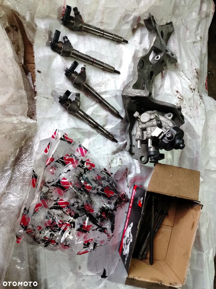 UKŁAD WTRYSKOWY POMPA WTRYSKI VW SEAT SKODA AUDI 2.0 TDI 190KM 04L130277AE 04L130755E STAN BARDZO DOBRY 90 TYŚ KM - 1