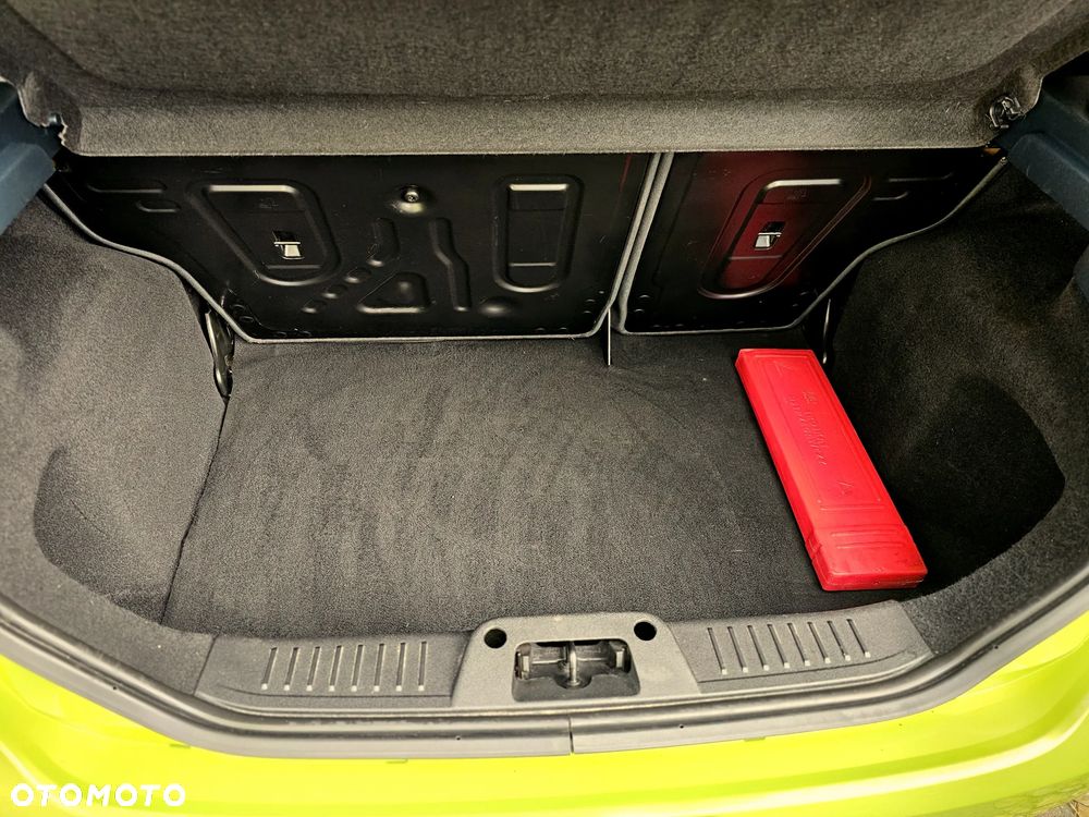 Ford Fiesta 1.25 Ghia EU5 - 19