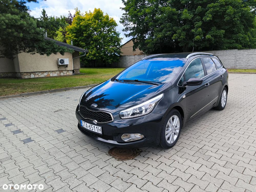 Kia Ceed 1.6 CRDi 128 Platinum Edition - 1