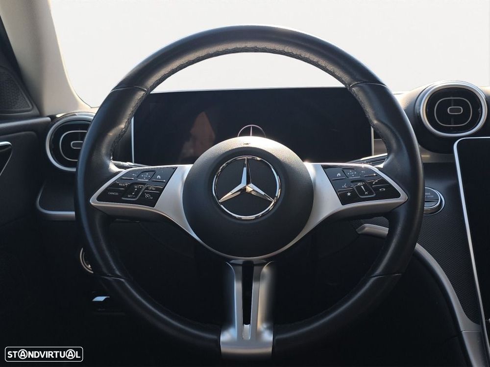 Mercedes-Benz C 300 — fotografia 10