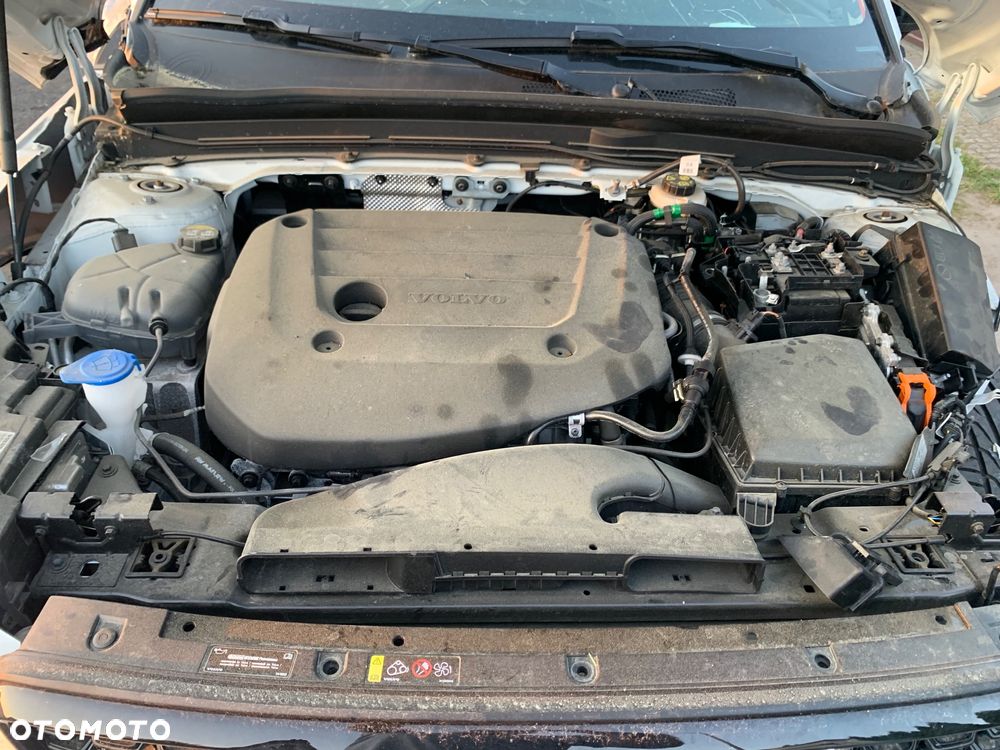 Volvo XC 40 B4 B DKG Ultimate Dark - 6