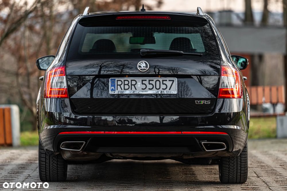 Skoda Octavia 2.0 TDI DSG RS - 17