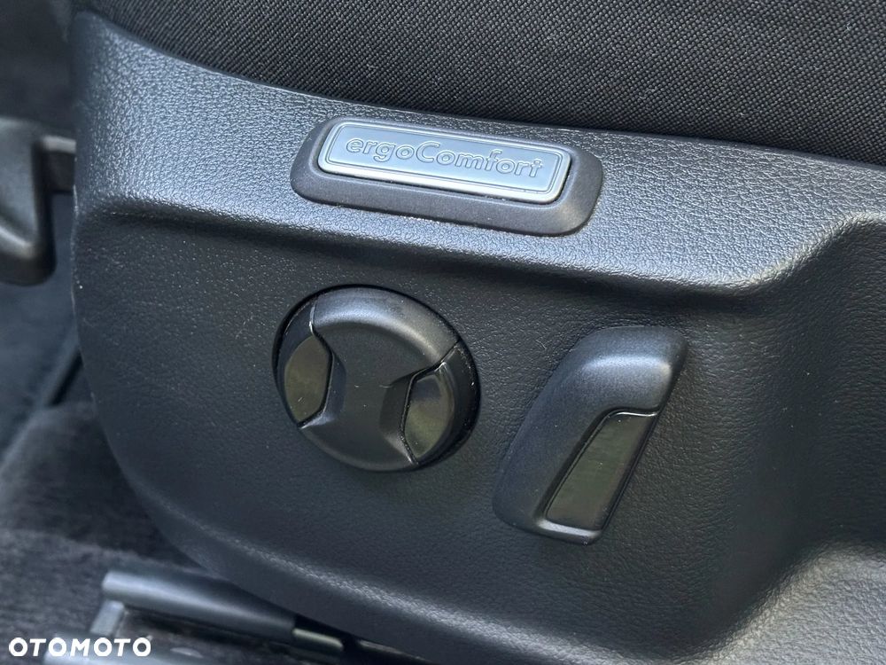 Volkswagen Passat 2.0 TDI BMT Comfortline - 27