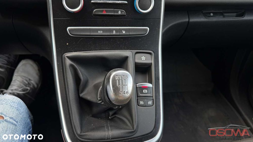 Renault Grand Scenic - 22