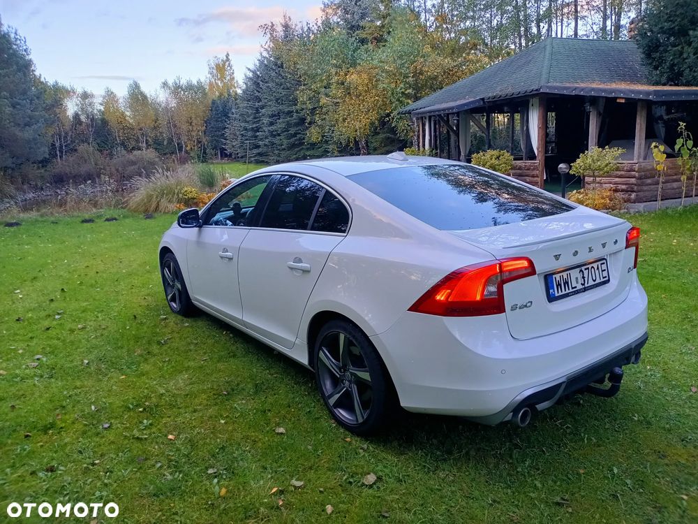 Volvo S60 D4 R-Design - 7