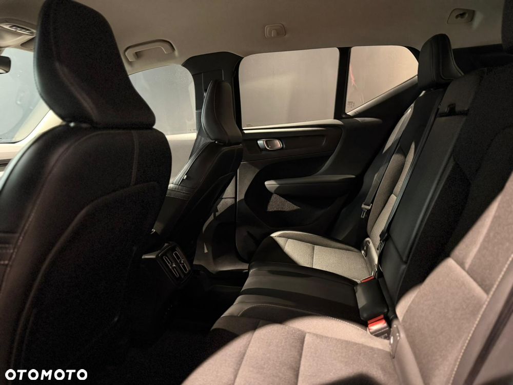 Volvo XC 40 T4 AWD Geartronic Momentum - 3
