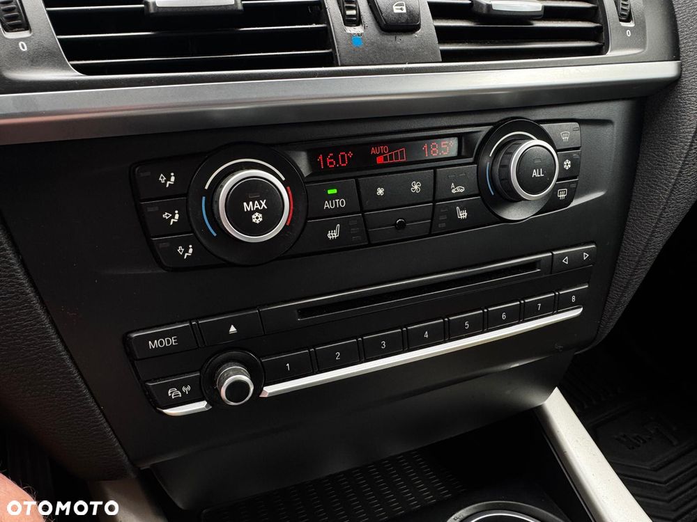 BMW X3 xDrive20d - 32
