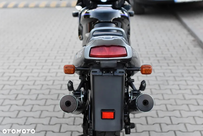 Kawasaki GPZ - 17