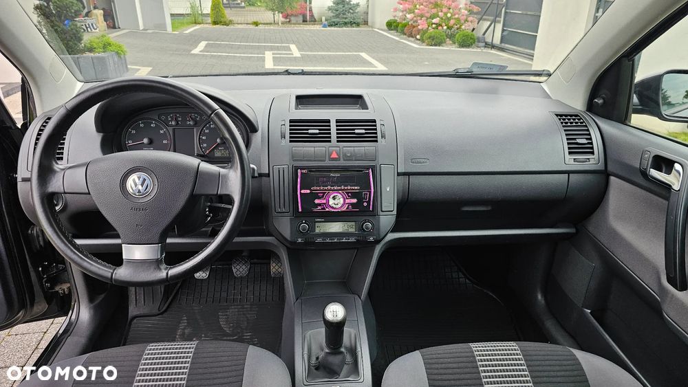Volkswagen Polo 1.4 16V Trendline - 13