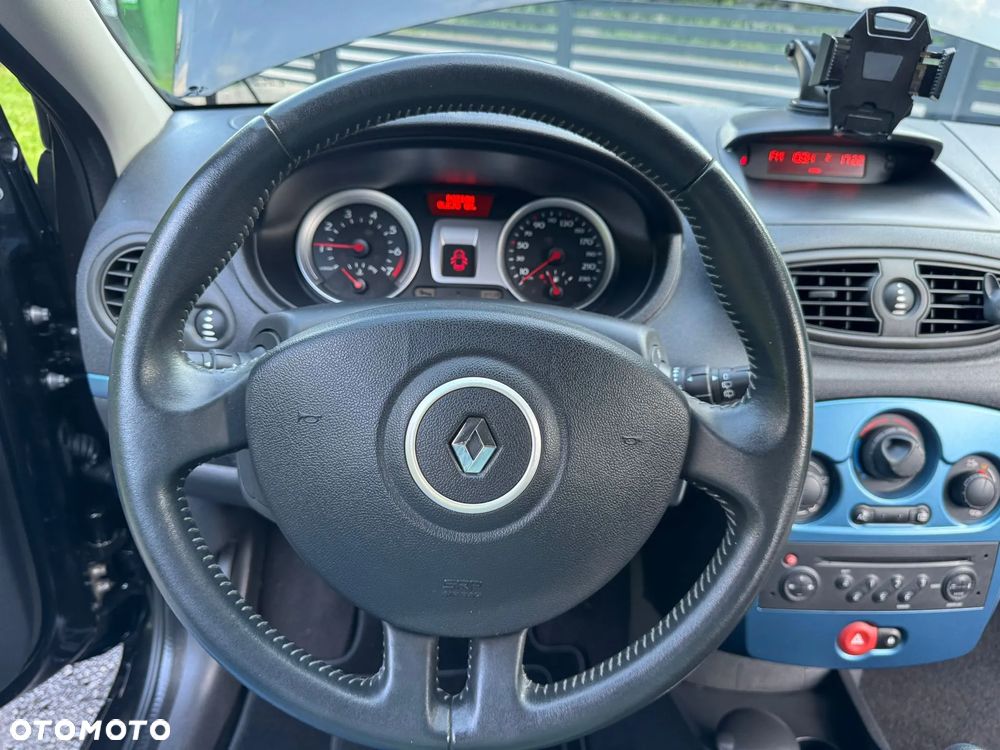 Renault Clio 1.2 16V 75 Collection - 20