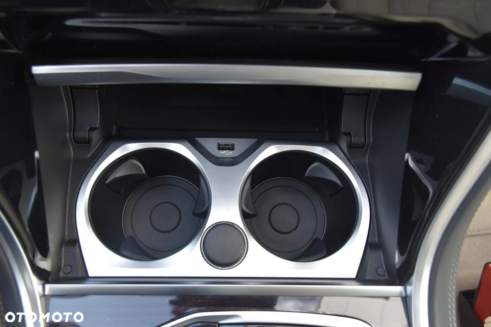 BMW Seria 8 - 12