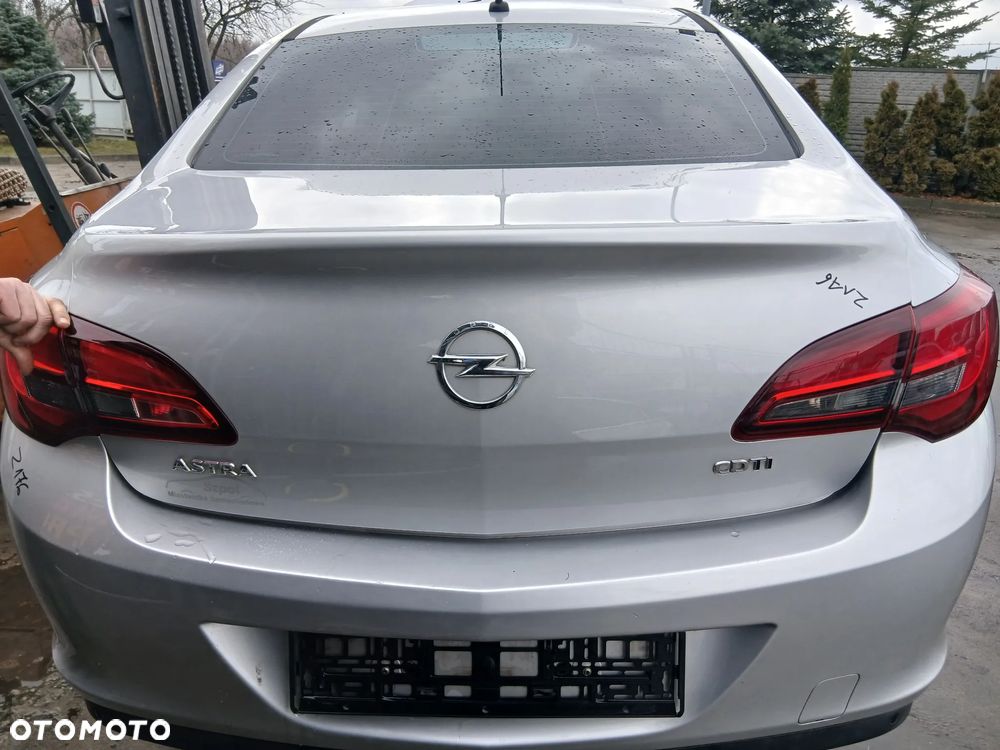 Opel Astra J Sedan Klapa Bagażnika Tył Tylna Kolor Z176 Srebrna - 1