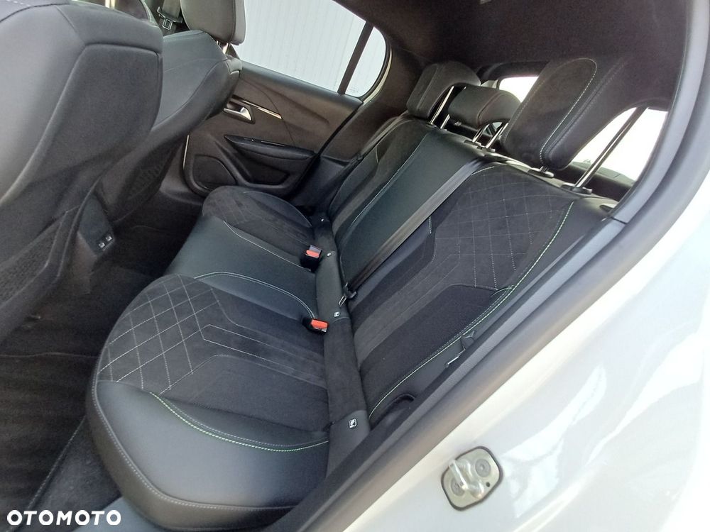 Peugeot 208 1.2 PureTech GT Pack S&S EAT8 - 31