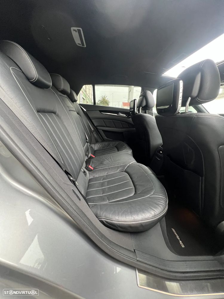 Mercedes-Benz CLS 500 4Matic 7G-TRONIC - 23
