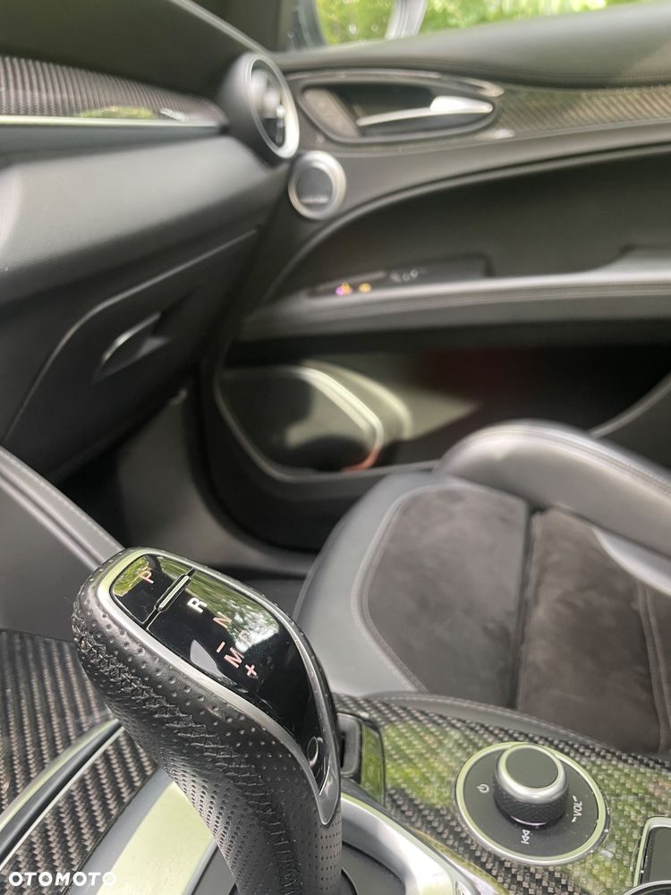 Alfa Romeo Stelvio 2.0 Turbo Veloce TI Q4 - 7
