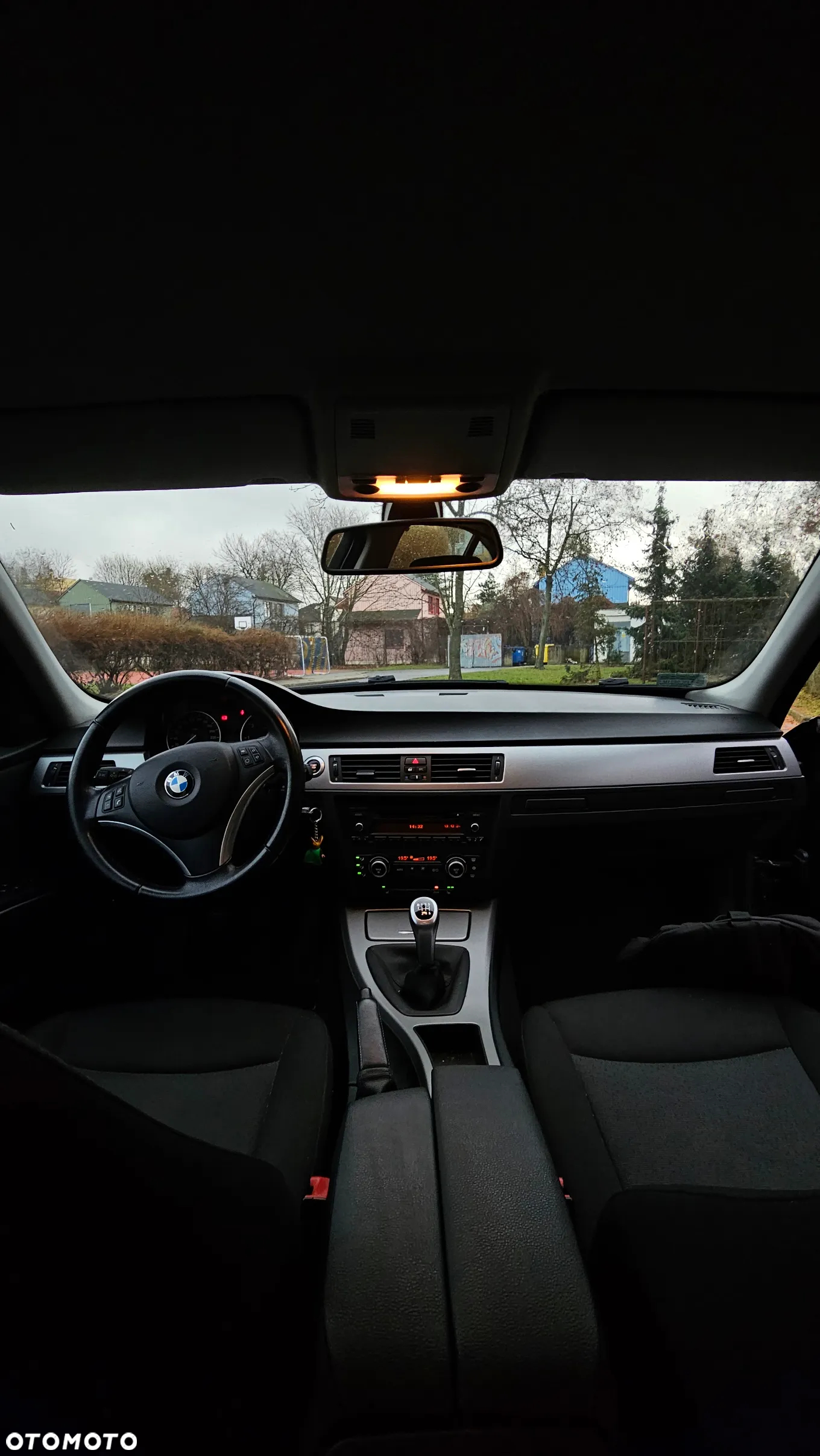 BMW Seria 3 318i - 11