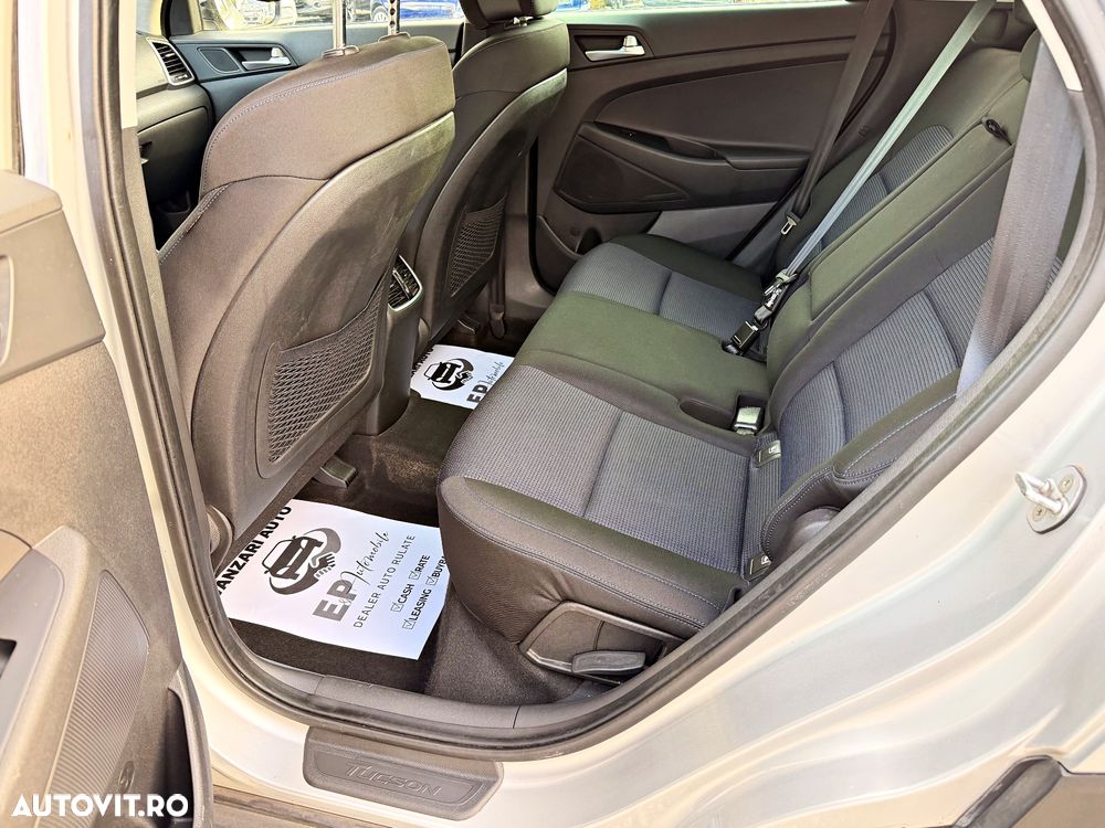 Hyundai Tucson blue 1.7 CRDi 2WD Style - 14