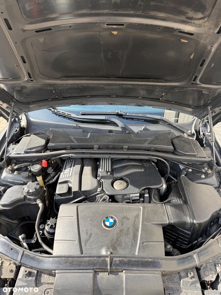BMW Seria 3 320i - 19