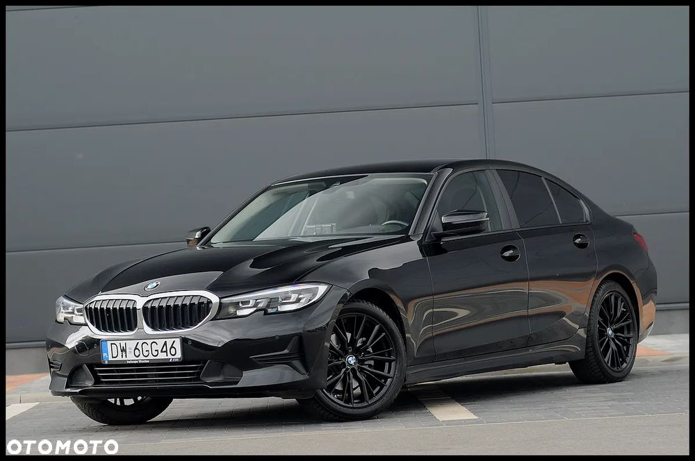 BMW Seria 3 320i - 9