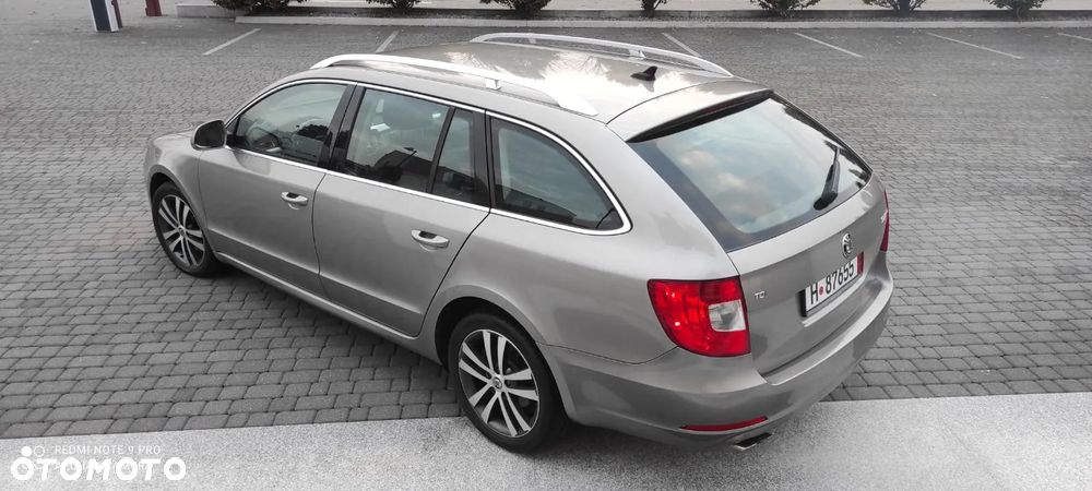 Skoda Superb 2.0 TDI Comfort DSG - 19