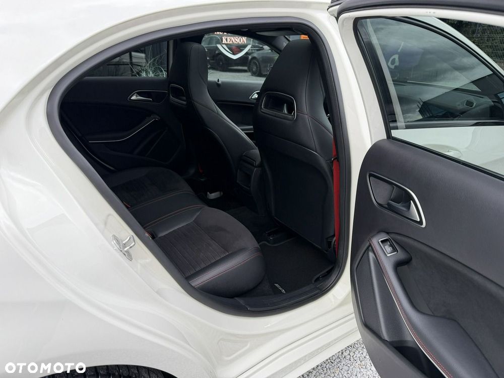 Mercedes-Benz Klasa A AMG 45 4Matic AMG Speedshift 7G-DCT - 30