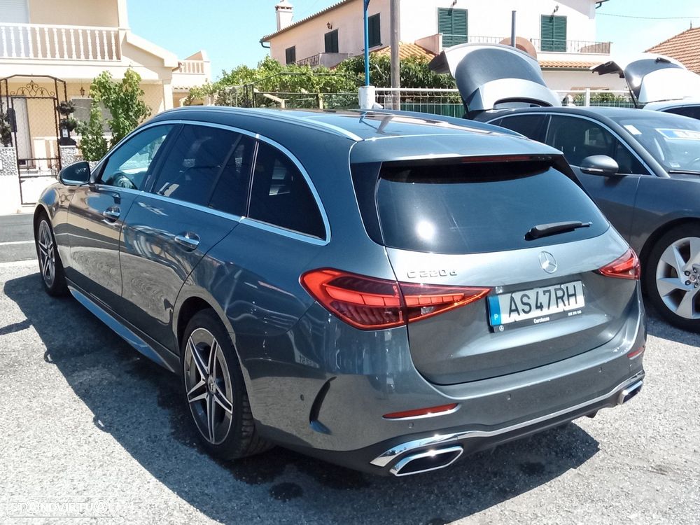 Mercedes-Benz C 220 d AMG Line — fotografia 4