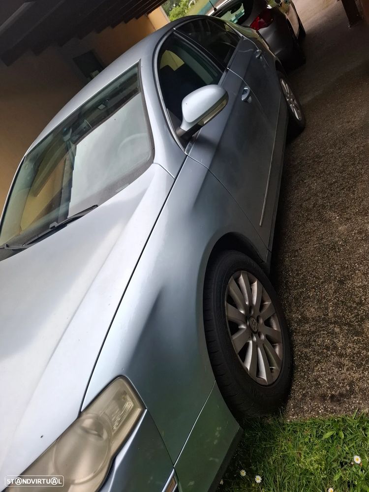 VW Passat 2.0 TDI Confortline - 3