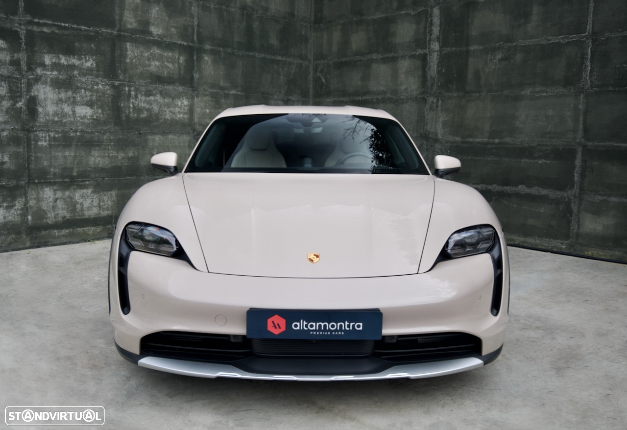 Porsche Taycan Cross Turismo 4S - 3