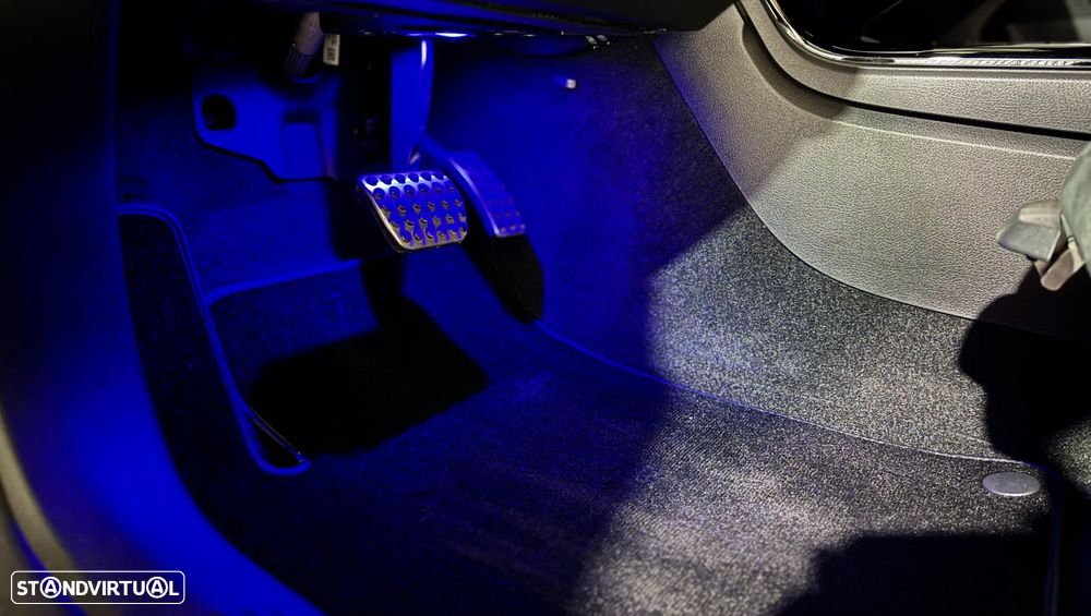 Mercedes-Benz CLA 250 e Shooting Brake AMG Line - 43