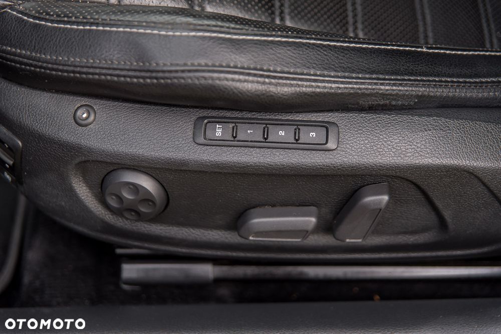 Volkswagen Passat CC - 21