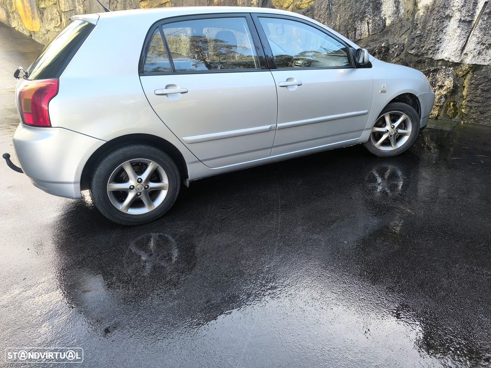 Toyota Corolla 2.0 D-4D Sol - 9