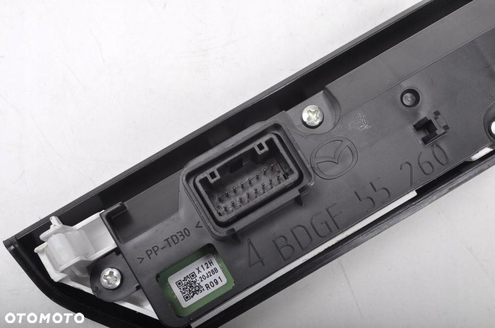 MAZDA CX-30 PANEL ZAPIĘTYCH PASÓW BDEL55260D - 2