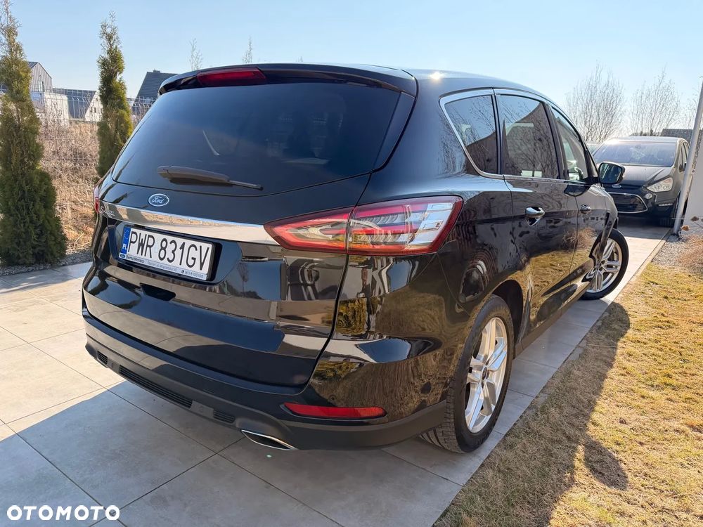 Ford S-Max - 13